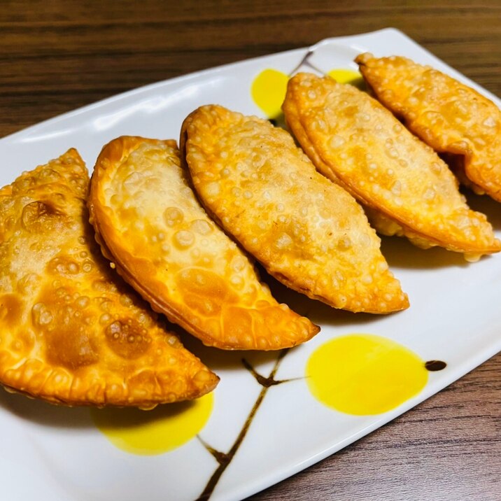 餃子の皮で ツナとポテトとチーズのサモサ レシピ 作り方 By やすぴー 楽天レシピ 餃子の皮で ツナとポテトとチーズのサモサ レシピ 作り方 By やすぴー 楽天レシピ